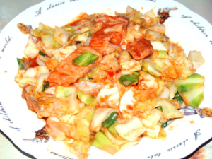 キャベツと豚バラの辛味噌ホイコーロー