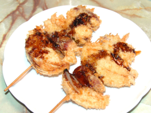 ソーセージと玉ねぎの簡単な串カツ