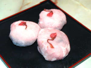 ほんのり苺のシンプル大福