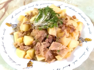 豚こまとじゃがいものゆず味噌炒め