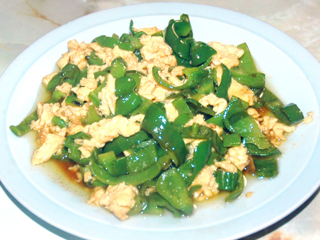 ピーマンと卵のオイスター炒め