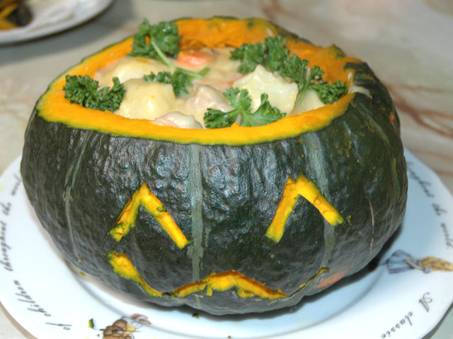 南瓜カップのクリームシチュー