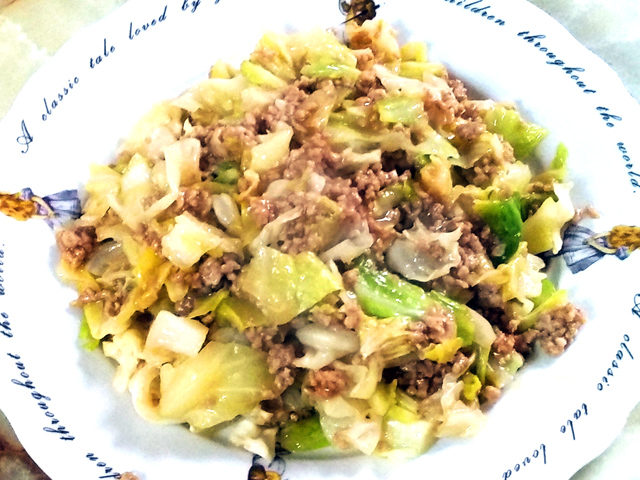キャベツとひき肉の甘辛あんかけ風炒め