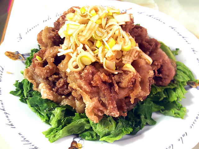 豚こまのユーリンチイ風ソースがけ