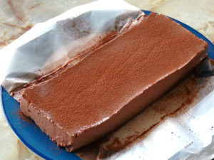 混ぜて冷やすだけのチョコムース