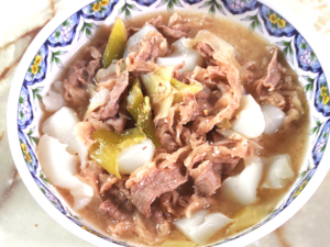 牛コマとこんにゃくの味噌煮込み