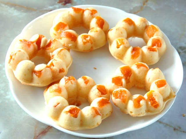 ドライマンゴーの焼きドーナツ