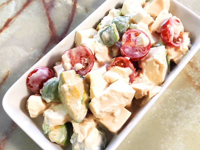 アボカドと豆腐・トマトのサラダ