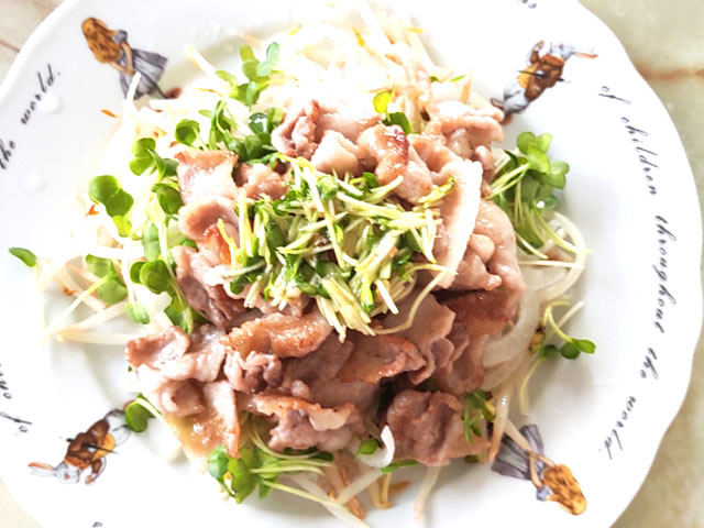 カリカリ豚の塩レモンソース