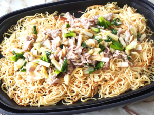 塩ネギ豚のあんかけ焼きそば