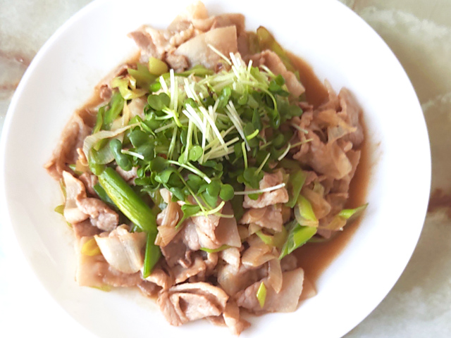 豚バラとねぎの醤油炒め