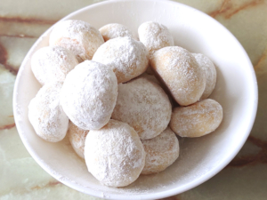 シンプルなスノーボールクッキー