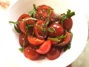 ミニトマトと青じそのさっぱりサラダ