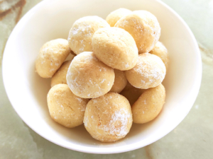 オレンジのスノーボールクッキー