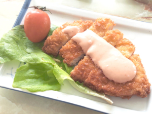 トンカツのオーロラソース乗せ