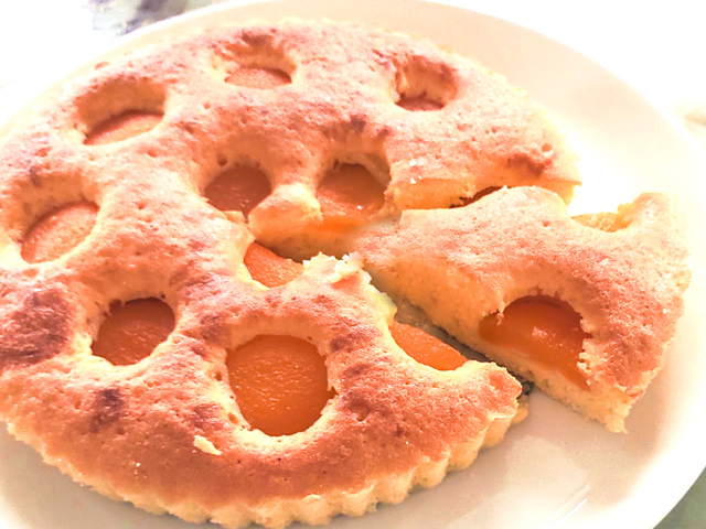 アプリコット缶で！杏のシンプルバターケーキ