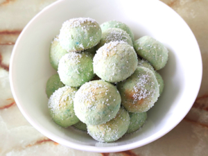 サイダー味のスノーボールクッキー