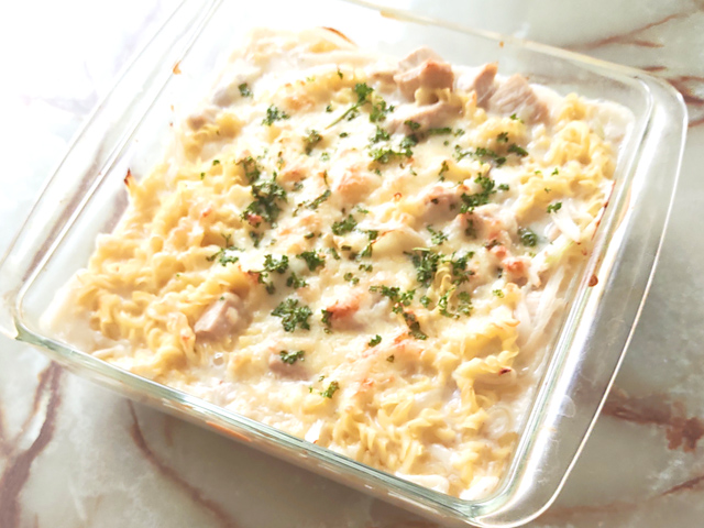 ホワイトソースも自作！基本のチキンマカロニグラタン