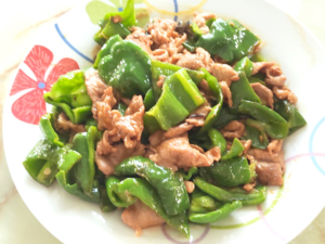 ピーマンと豚こまの甘味噌炒め