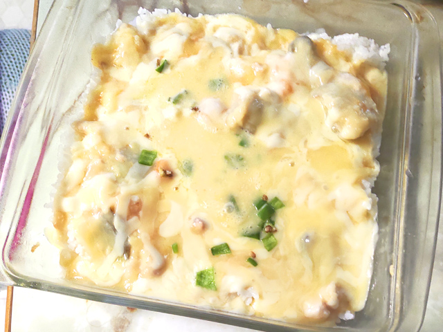 残り物のシチューでクリームドリア