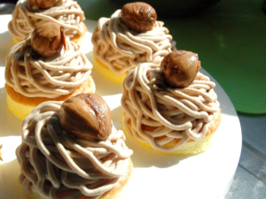 渋皮煮で！栗のミニモンブランケーキ