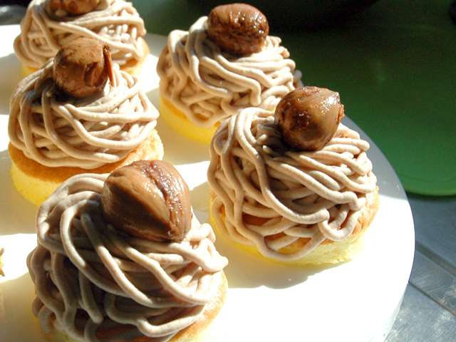 渋皮煮で！栗のミニモンブランケーキ