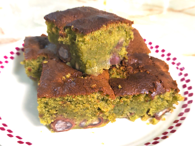 栗の渋皮煮の抹茶スクエアケーキ