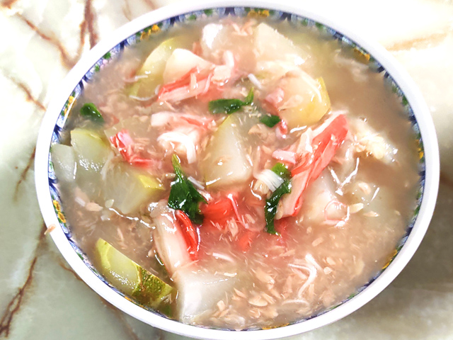 冬瓜とかにかまであんかけ風味