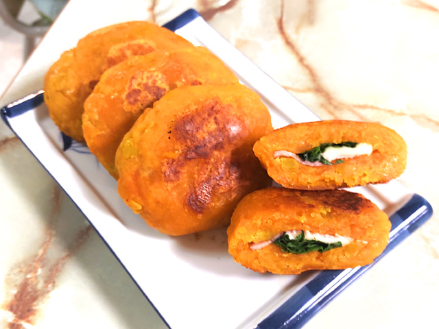 冬至にも！三種の具材サンドの南瓜餅