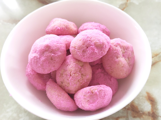 ラズベリーのピンクスノーボール