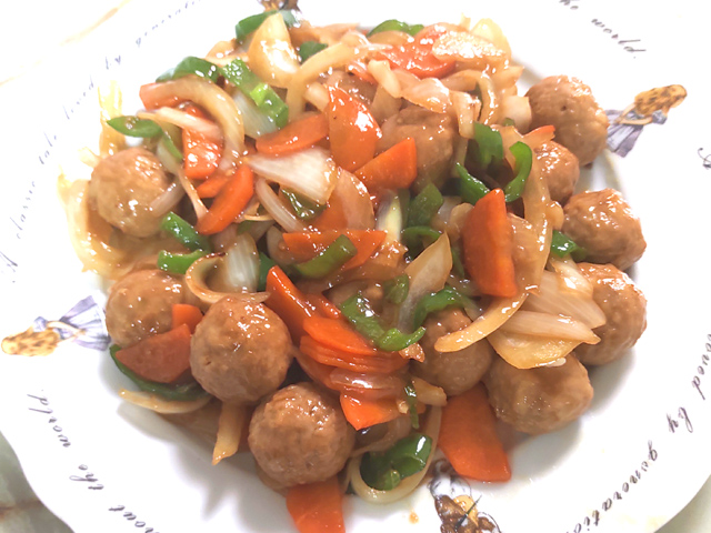 市販の肉団子で！根菜と肉団子のなんちゃって中華