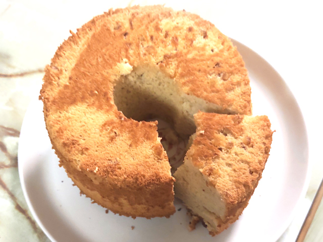 オレンジピール入り紅茶シフォン