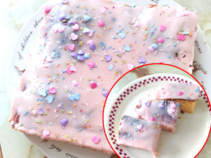 バレンタインに！ラズベリーチョコ乗せバターケーキ