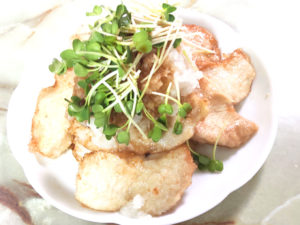 さっぱりヘルシー！鶏むね肉のおろしポン酢乗せ