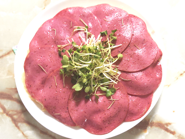 簡単！ポテトマッシュのボロニアソーセージ乗せ