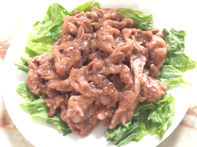 簡単節約メニュー！豚こまの甘酢ごま炒め