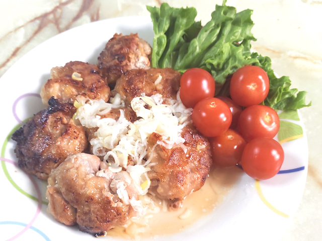 豚こまの団子風ねぎのさっぱりソースがけ