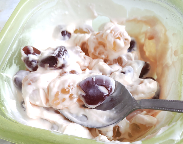 フルーツグミのヨーグルト漬け