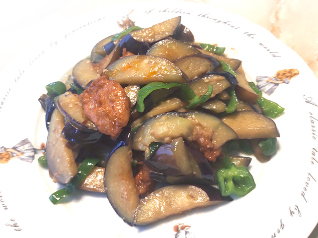 肉がなくても？さつま揚げとナスの甘味噌炒め