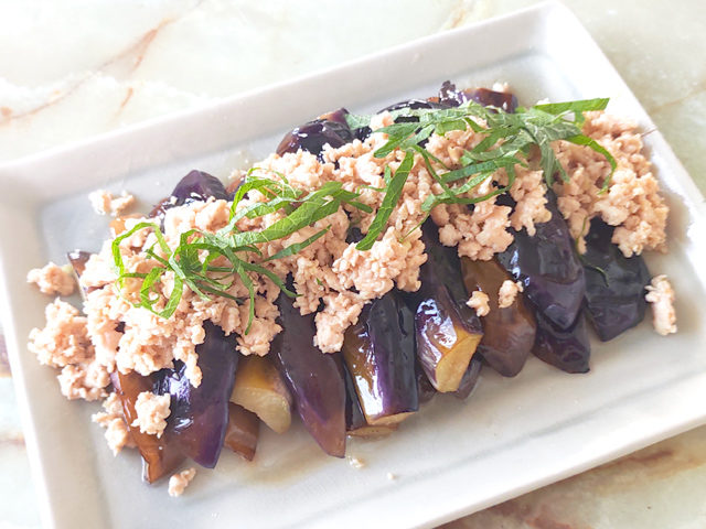 生姜を効かせて！揚げ茄子のひき肉乗せ