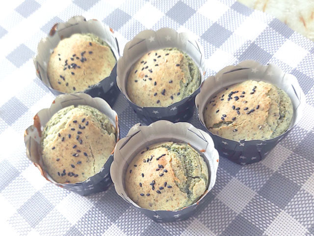 蓬の粉末で！あんこ入りふかふかマフィン