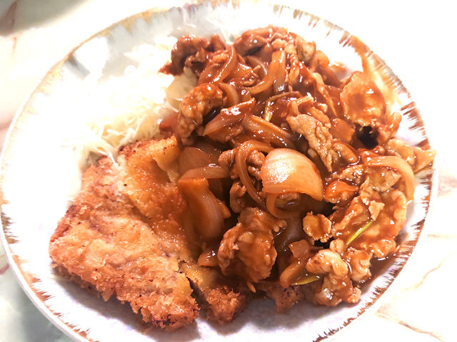 かつやをトンカツで再現！デミトンカツプレート