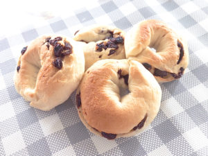 もっちもち？レーズンたっぷりベーグル
