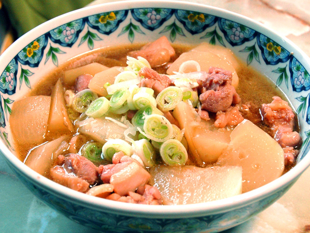 短時間で味が染みる！かぶと鶏もも肉の中華風煮込み