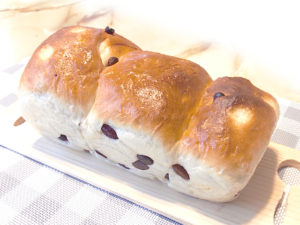 パウンドケーキ型で！レーズンたっぷりのミニ食パン