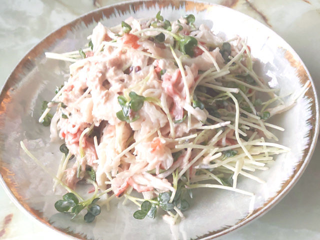 さっと時短で！カニカマとツナのマヨサラダ風