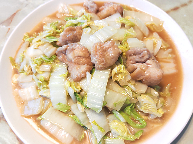 白菜と鶏モモのさっぱりバター風味仕立て