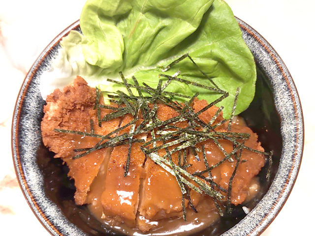 名古屋風ソースで！豚ロースの味噌カツ丼