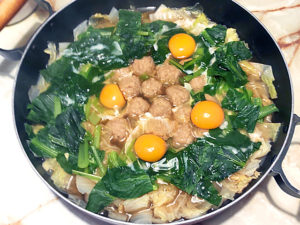 冷凍肉団子で！シンプルな白菜鍋