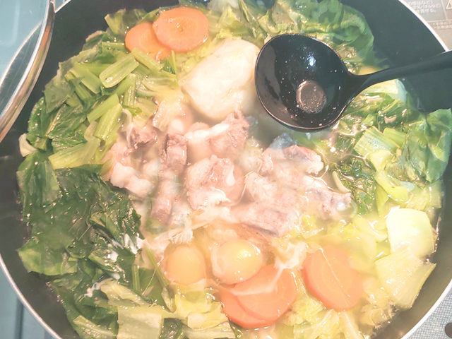 出汁が美味しい？豚パイカと余りもの野菜の鍋